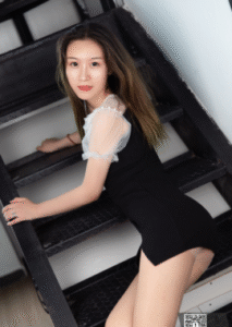 李丽