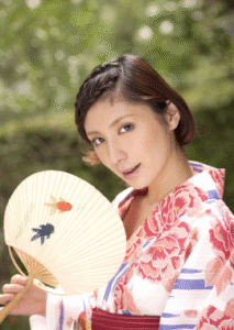 仲村美宇