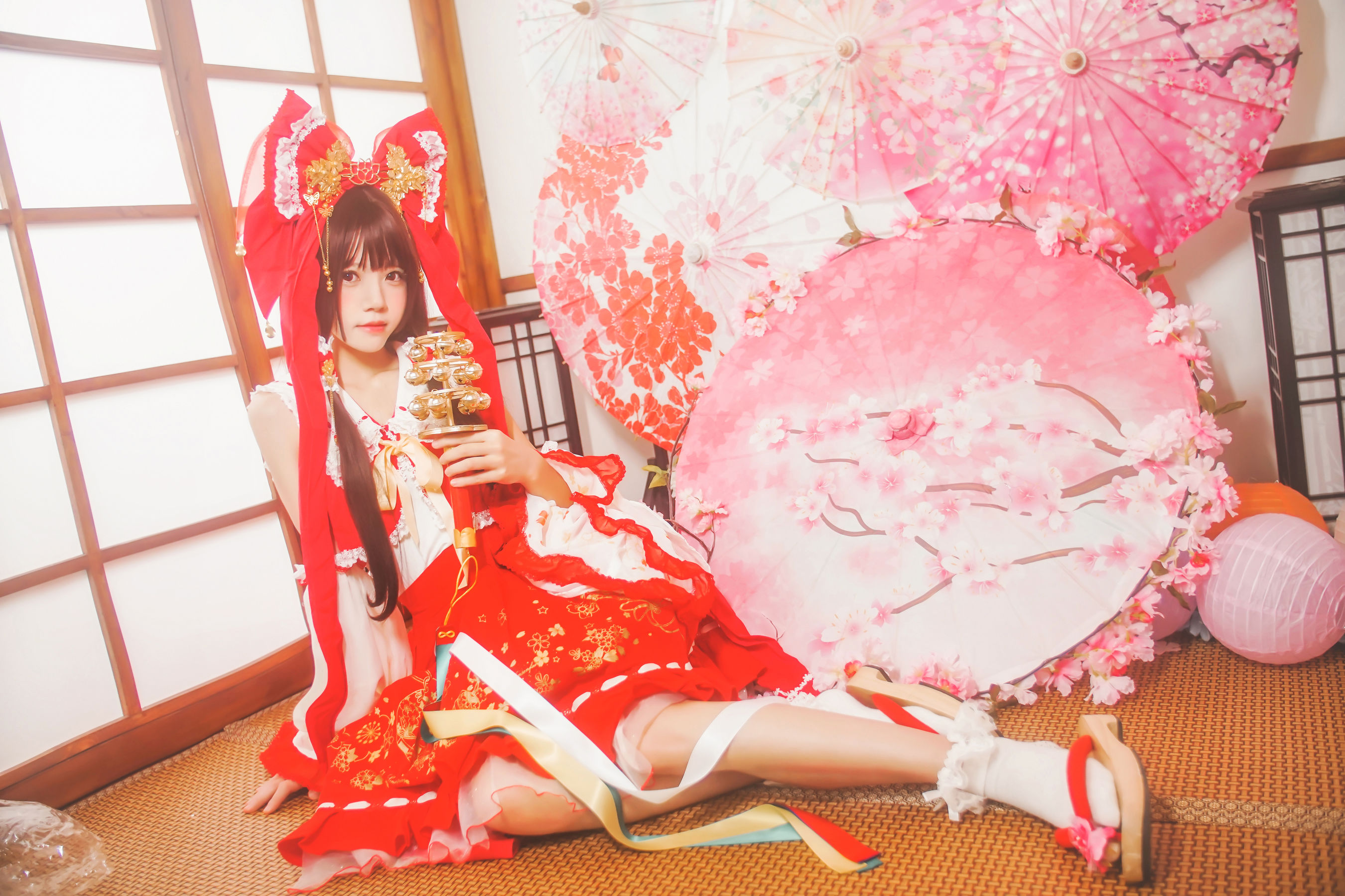 [萝莉COS] 桜桃喵《灵梦 新年快乐》 Cosplay-第8张