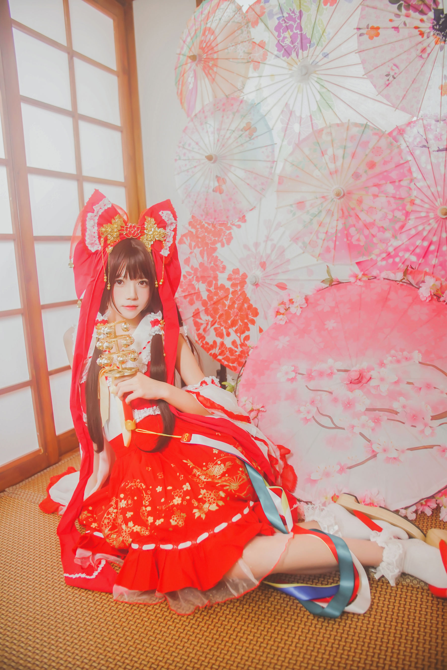 [萝莉COS] 桜桃喵《灵梦 新年快乐》 Cosplay-第11张
