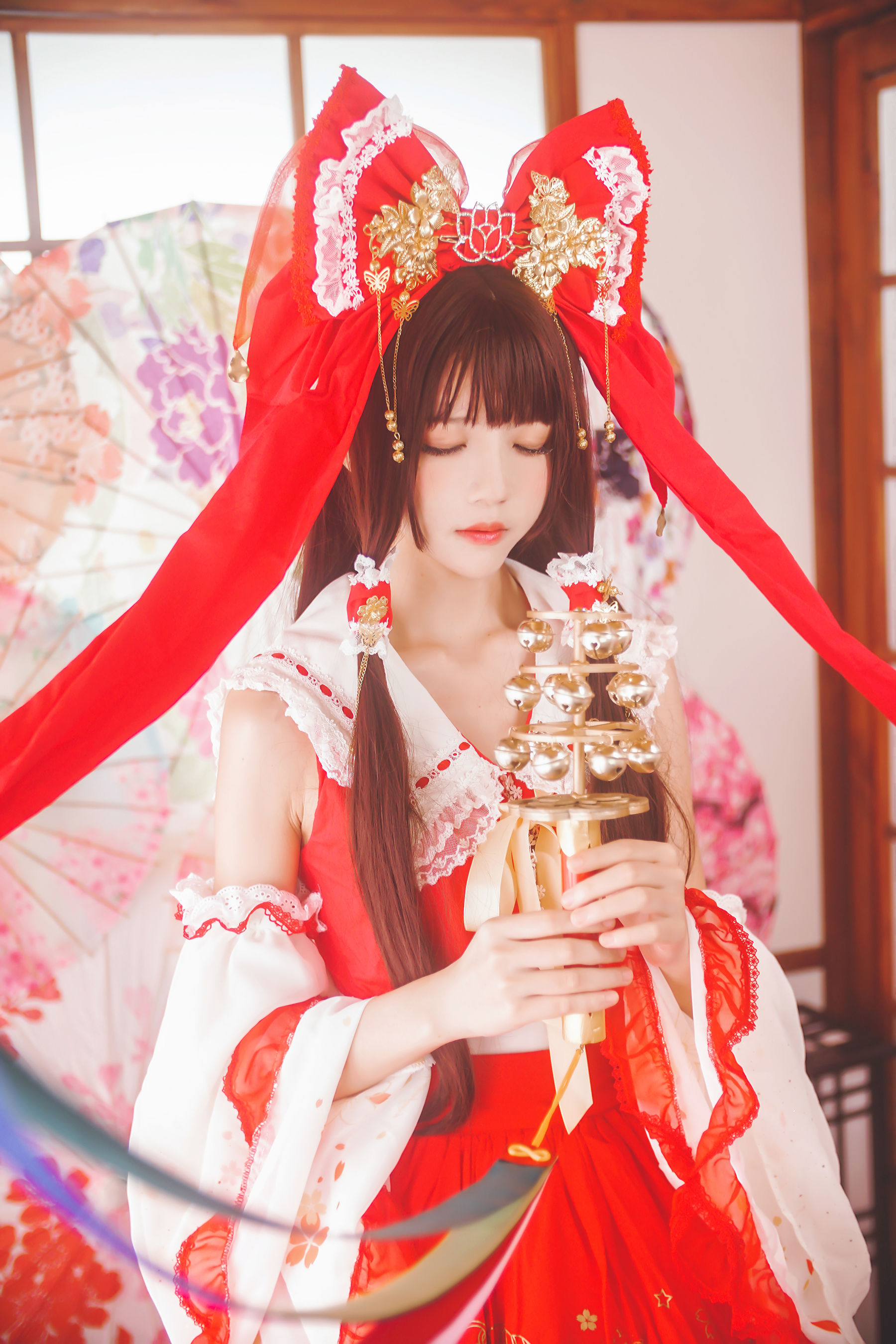[萝莉COS] 桜桃喵《灵梦 新年快乐》 Cosplay-第35张