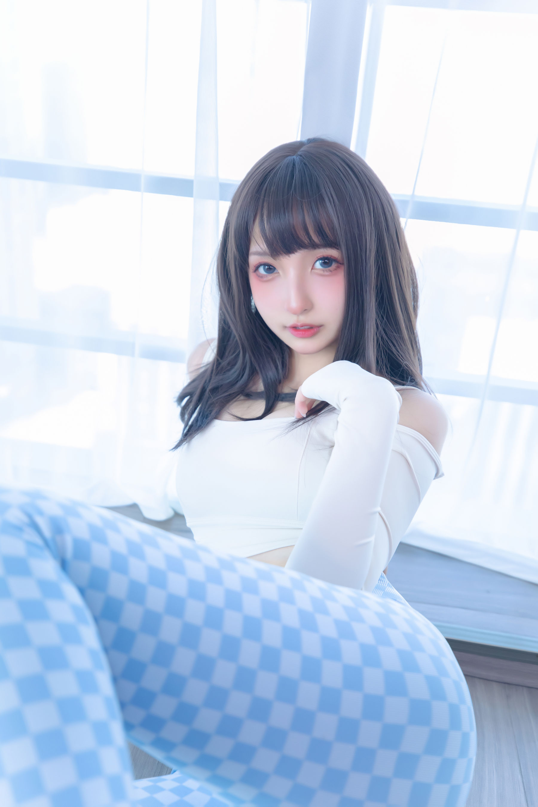 萝莉神楽板真冬 – 蓝白格 Cosplay-第4张