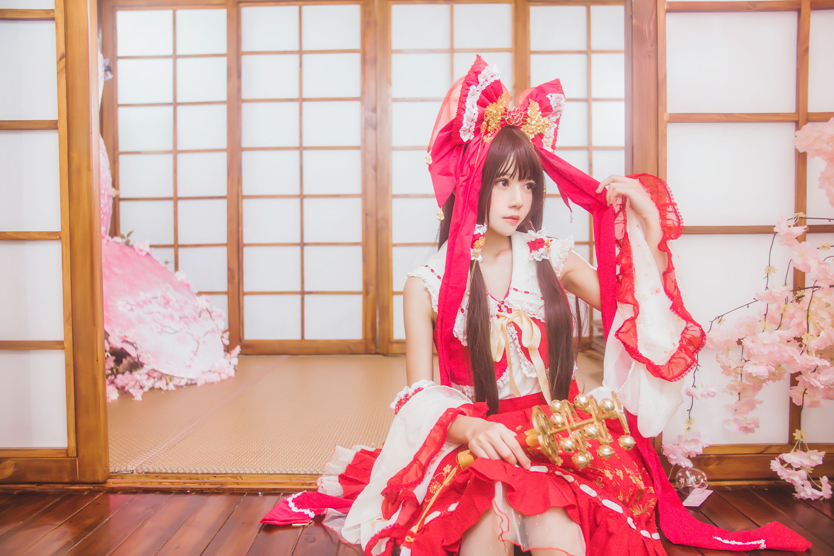 [萝莉COS] 桜桃喵《灵梦 新年快乐》 Cosplay-第30张