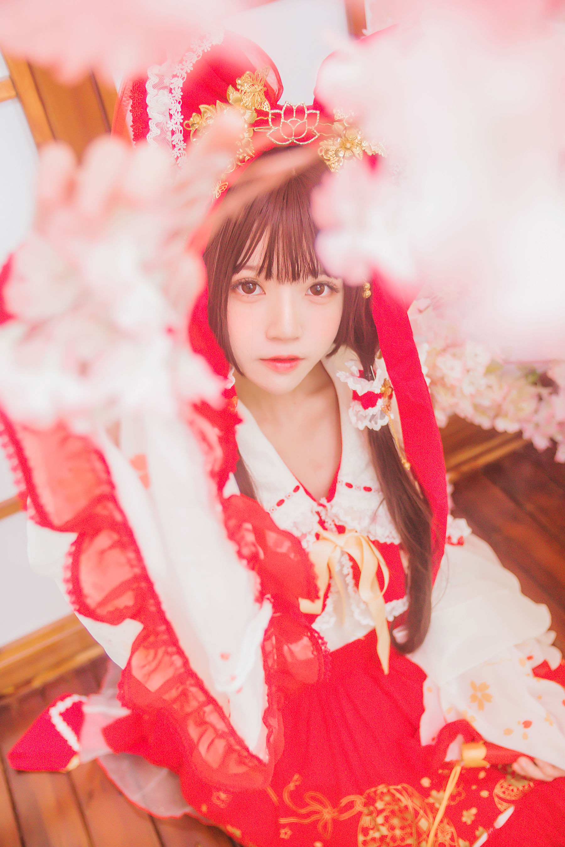 [萝莉COS] 桜桃喵《灵梦 新年快乐》 Cosplay-第33张