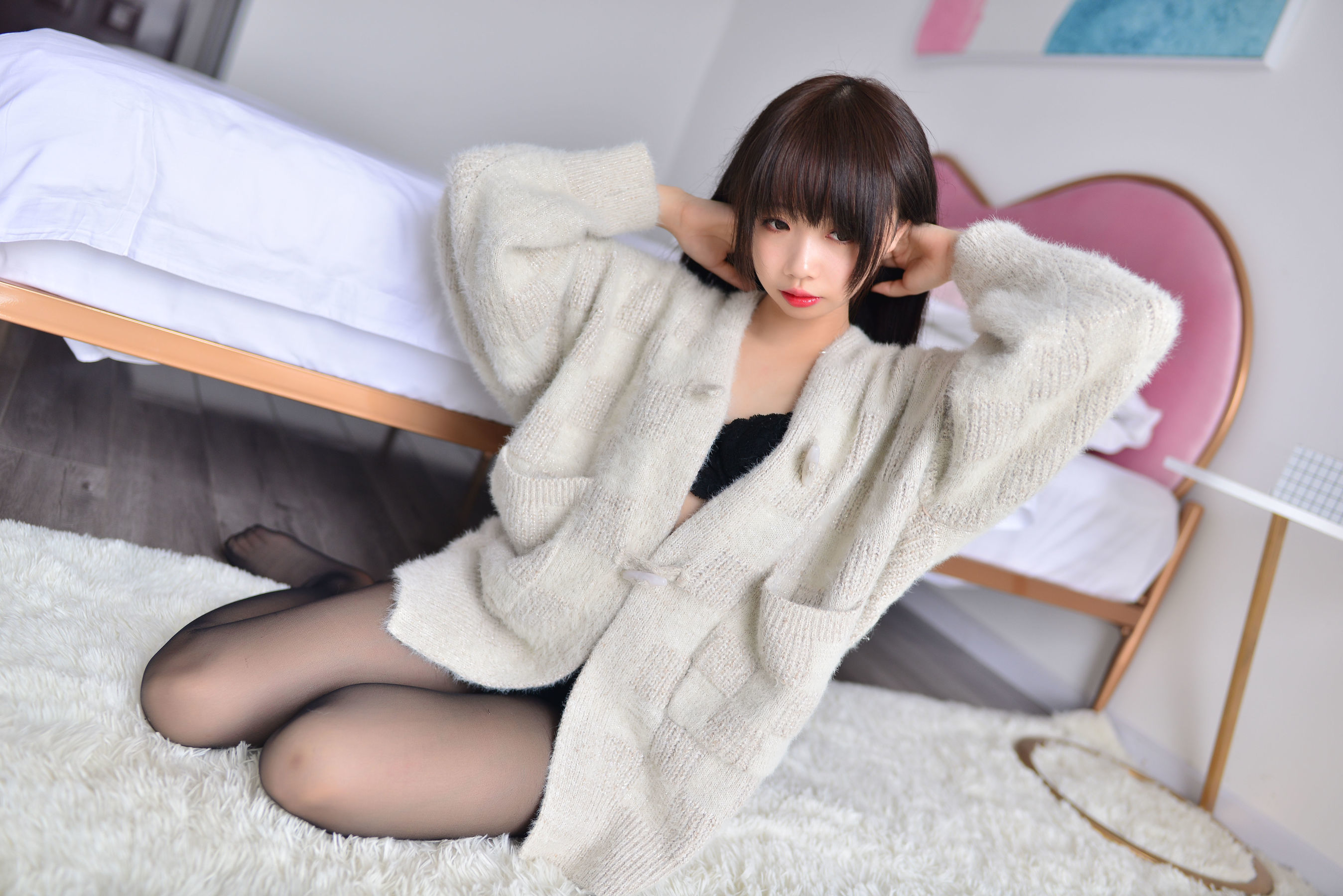 [萝莉COS] 雪琪 – 毛衣少女 Cosplay-第33张