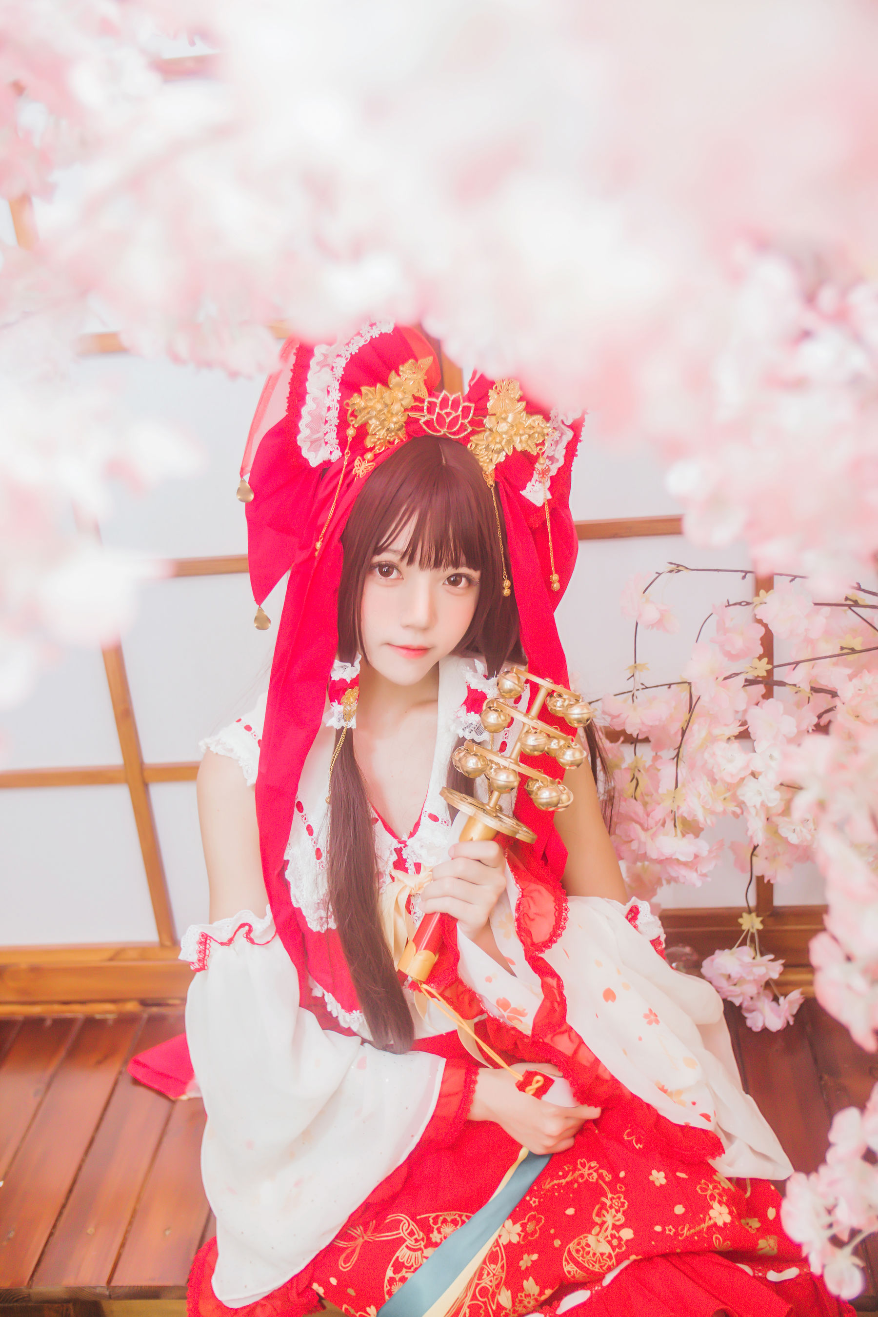 [萝莉COS] 桜桃喵《灵梦 新年快乐》 Cosplay-第32张