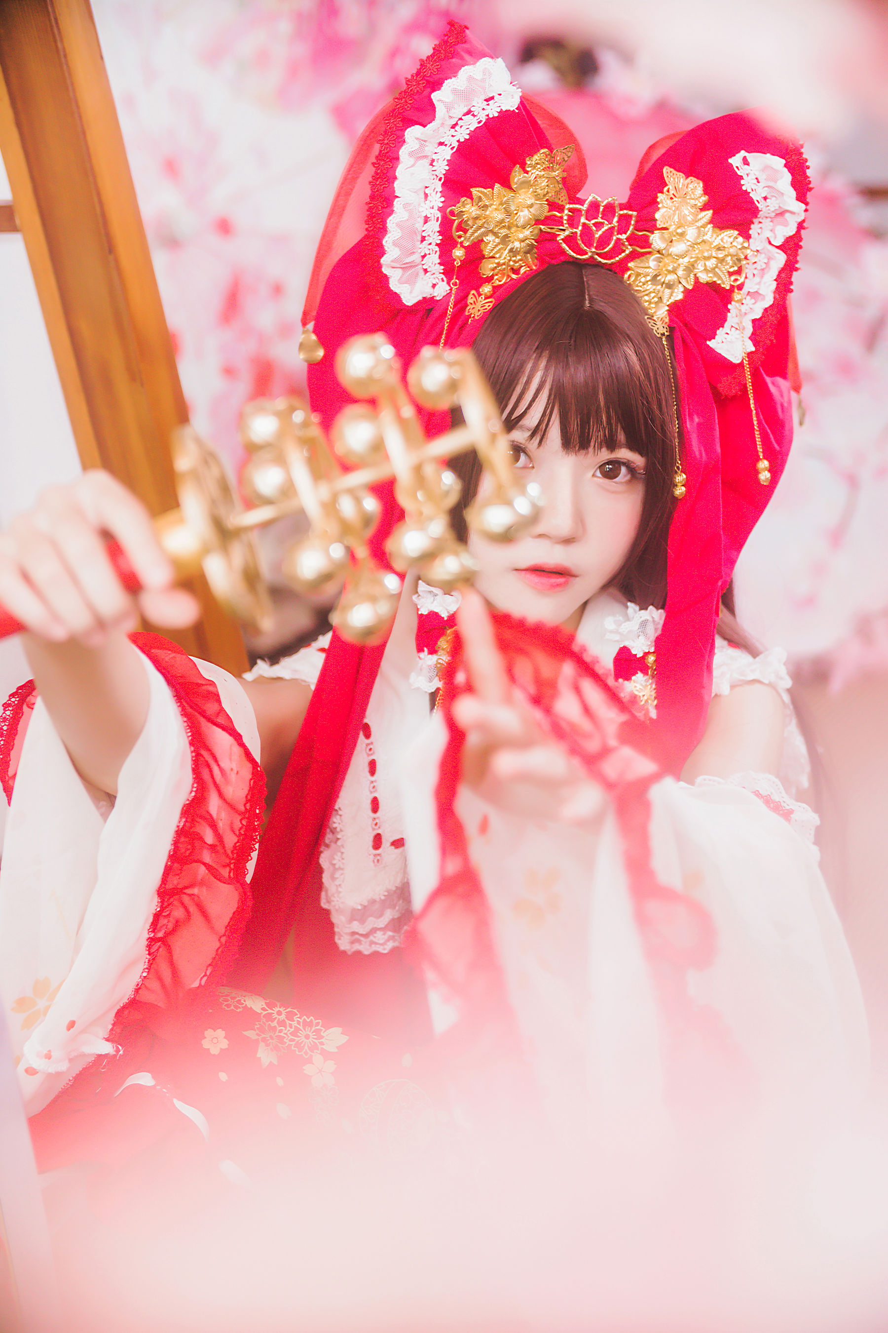 [萝莉COS] 桜桃喵《灵梦 新年快乐》 Cosplay-第28张