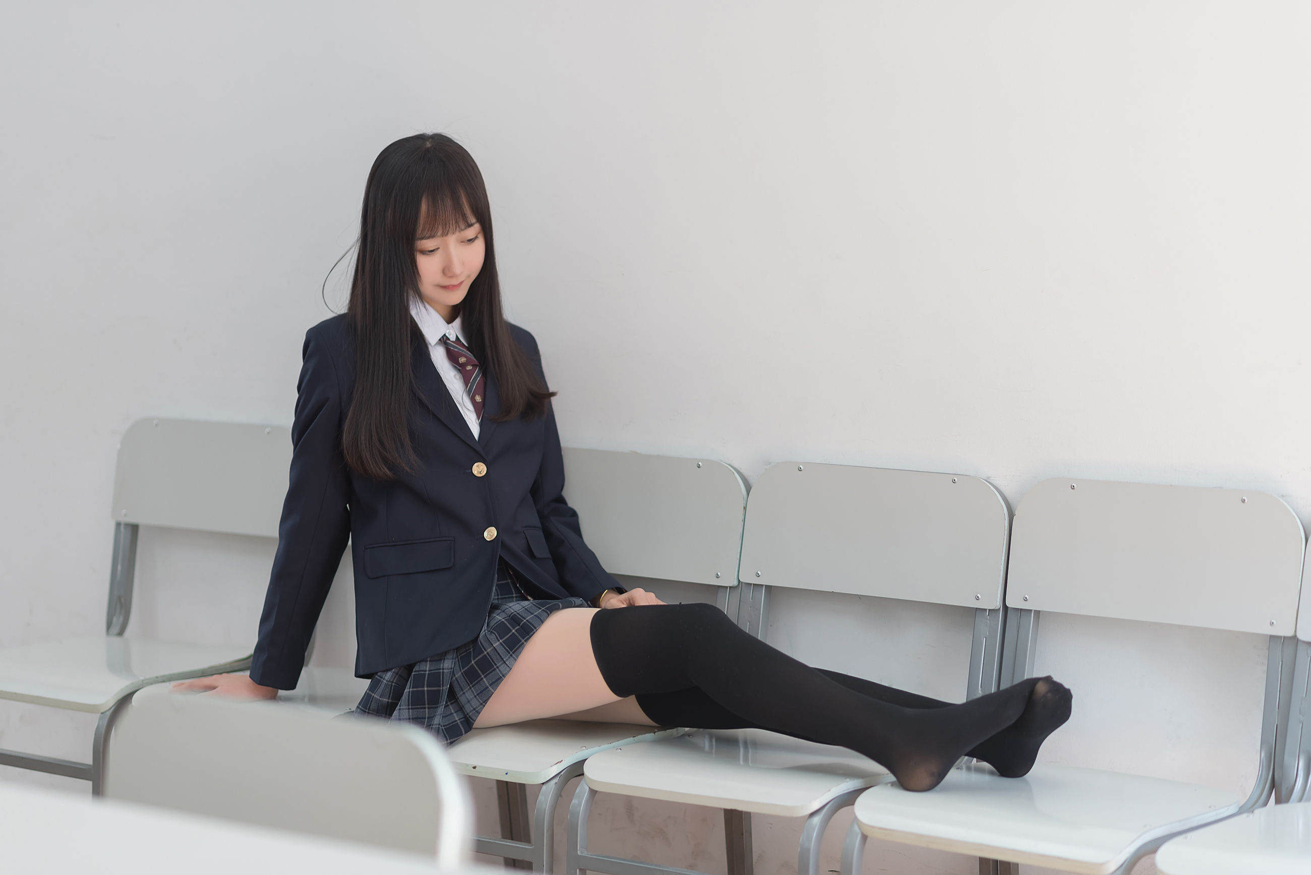 [萝莉COS] 木绵绵OwO – 西式JK Cosplay-第15张