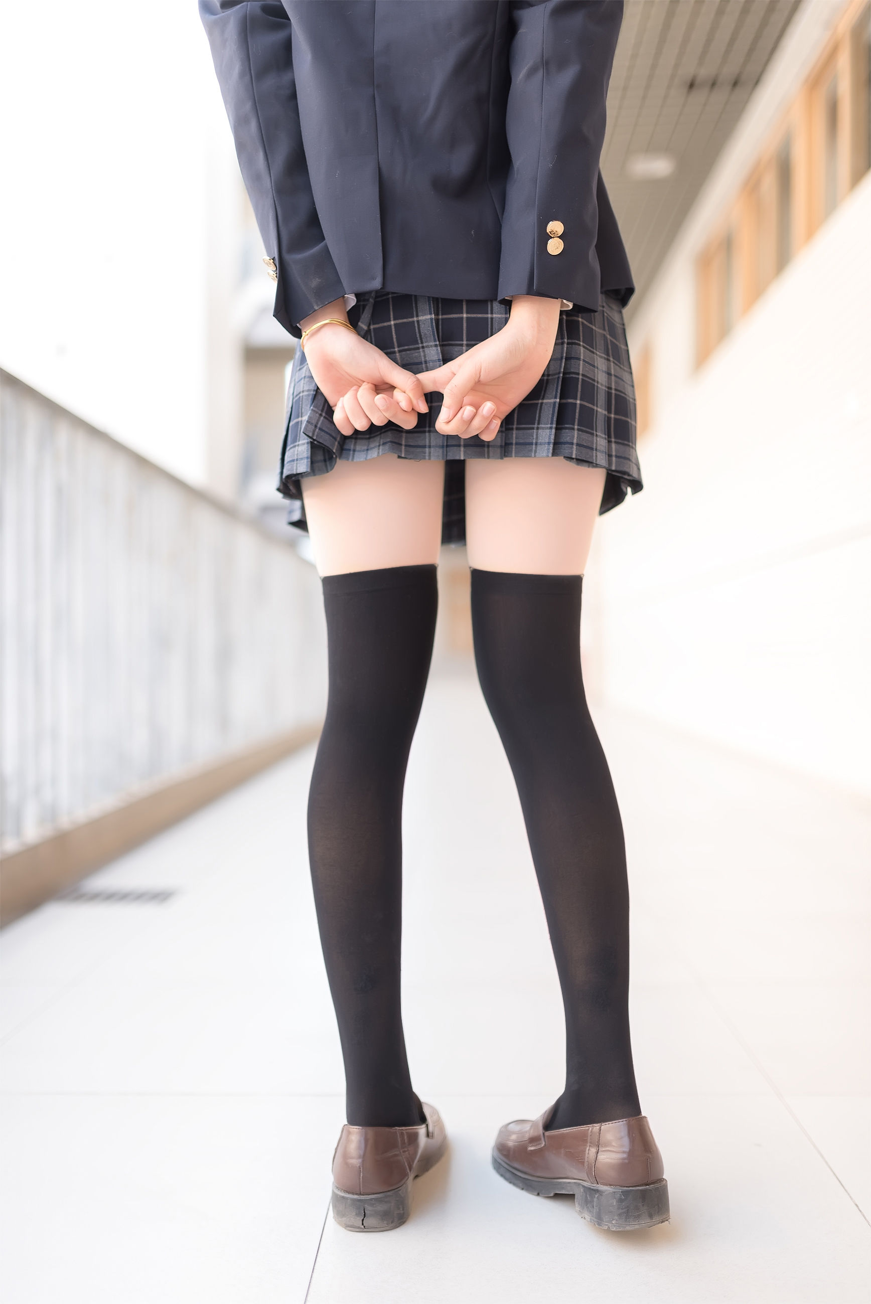 [萝莉COS] 木绵绵OwO – 西式JK Cosplay-第16张